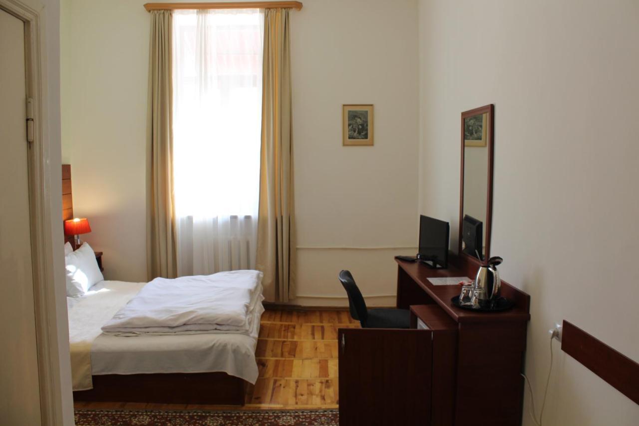 Diligence Hotel & Restaurant Dilijan Bagian luar foto
