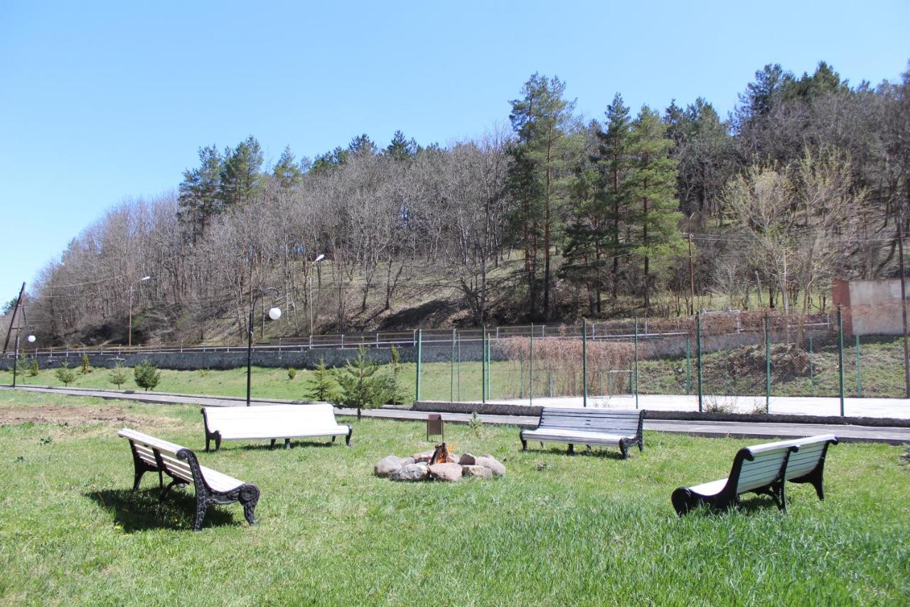 Diligence Hotel & Restaurant Dilijan Bagian luar foto