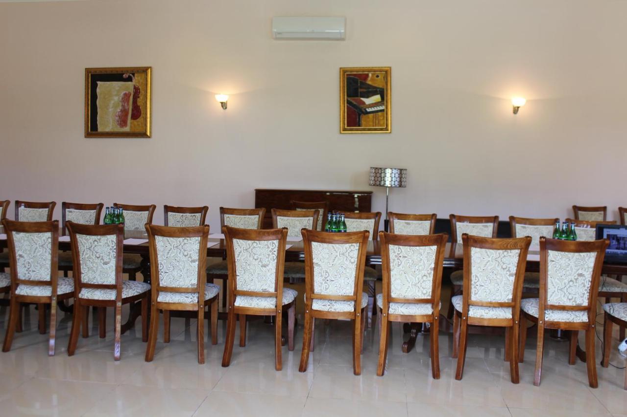 Diligence Hotel & Restaurant Dilijan Bagian luar foto