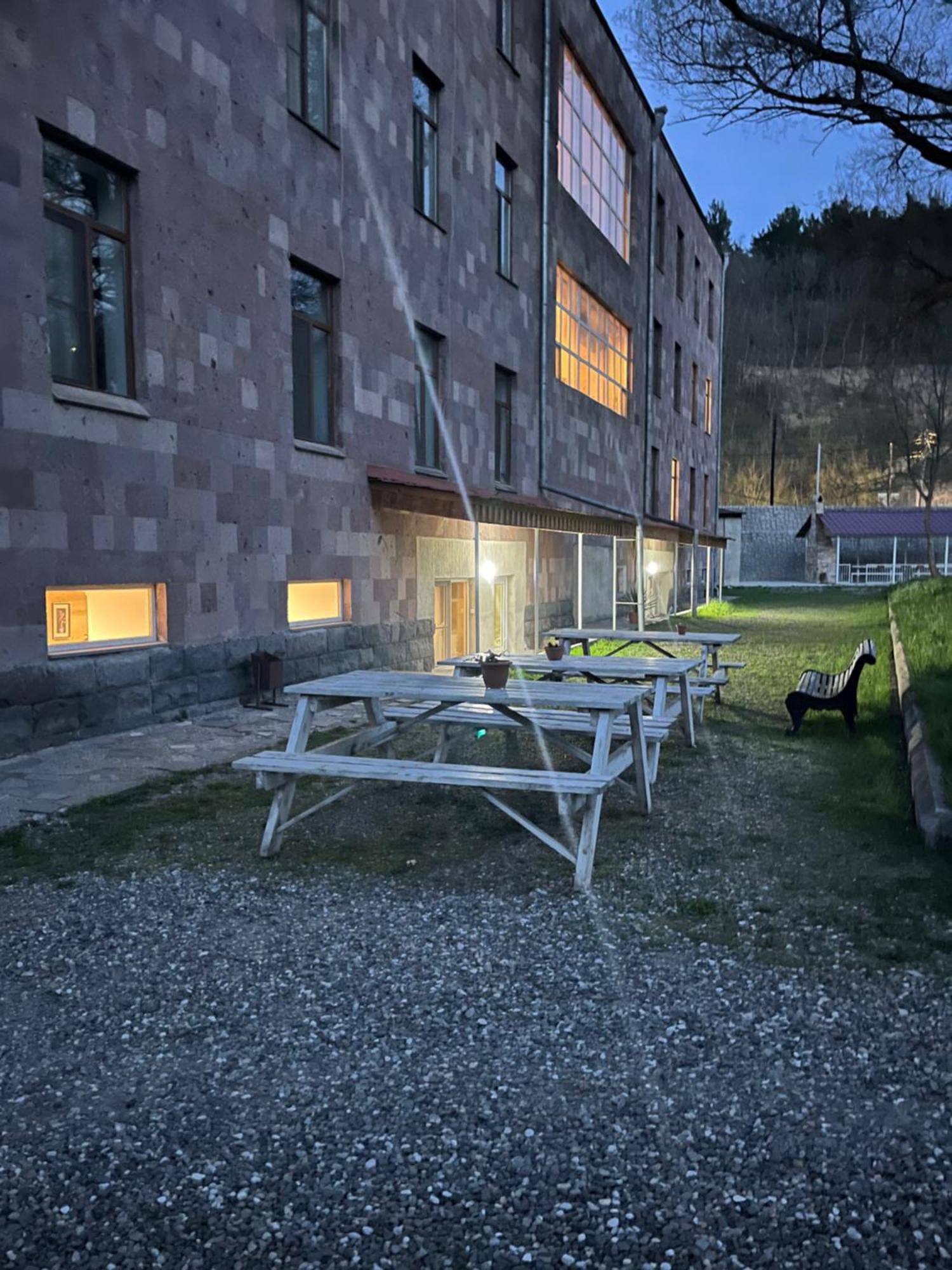 Diligence Hotel & Restaurant Dilijan Bagian luar foto