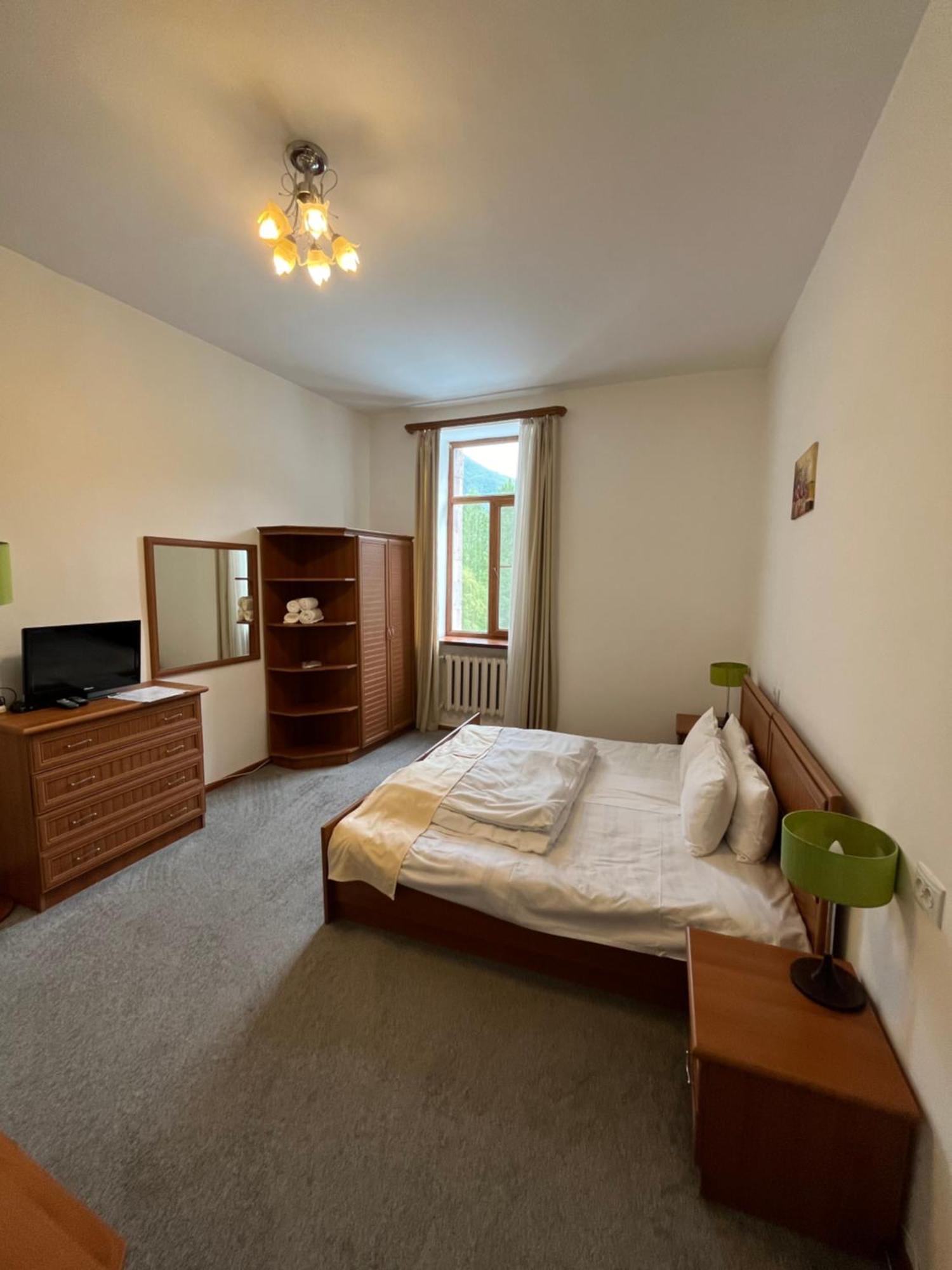 Diligence Hotel & Restaurant Dilijan Bagian luar foto