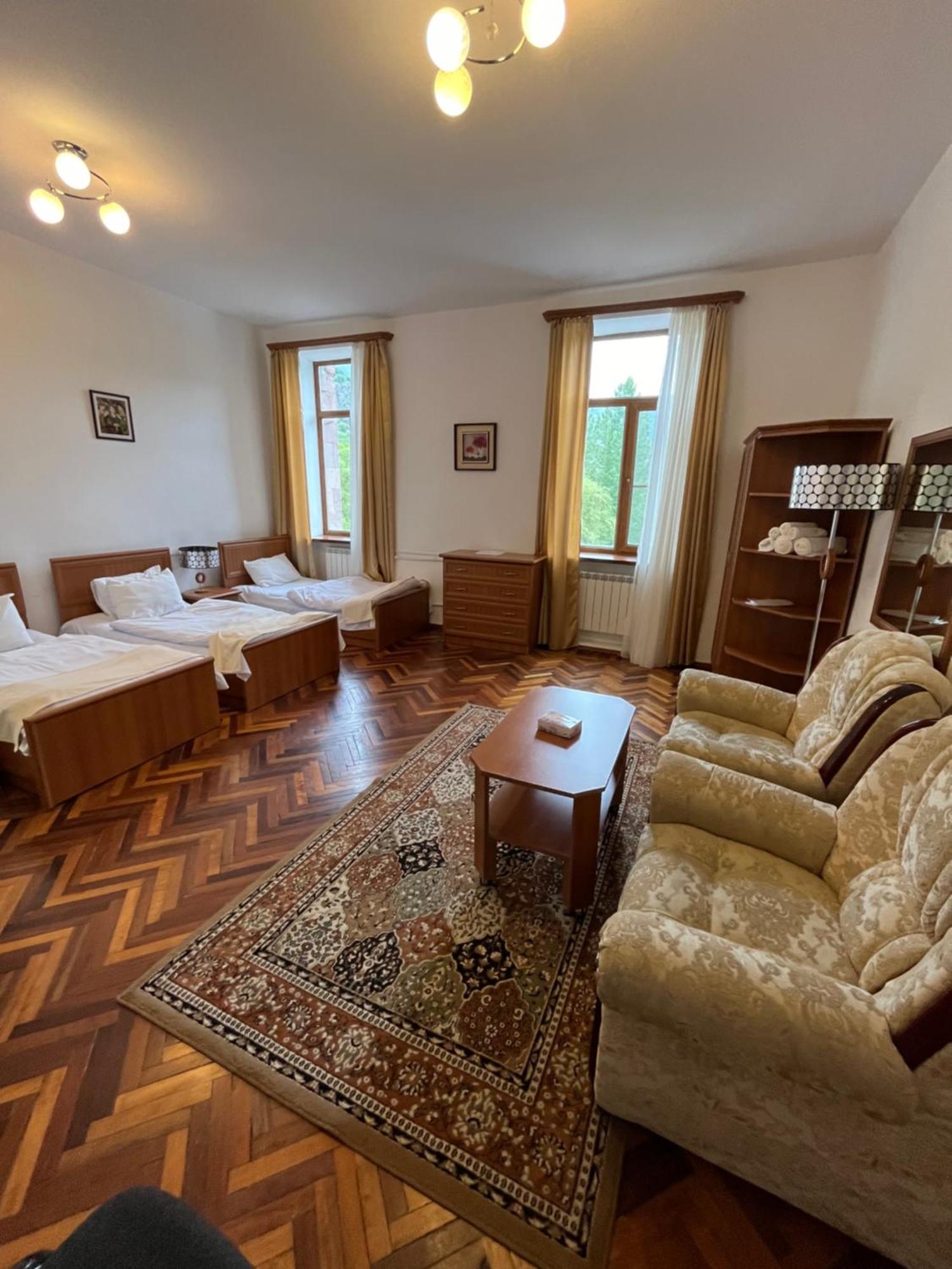 Diligence Hotel & Restaurant Dilijan Bagian luar foto