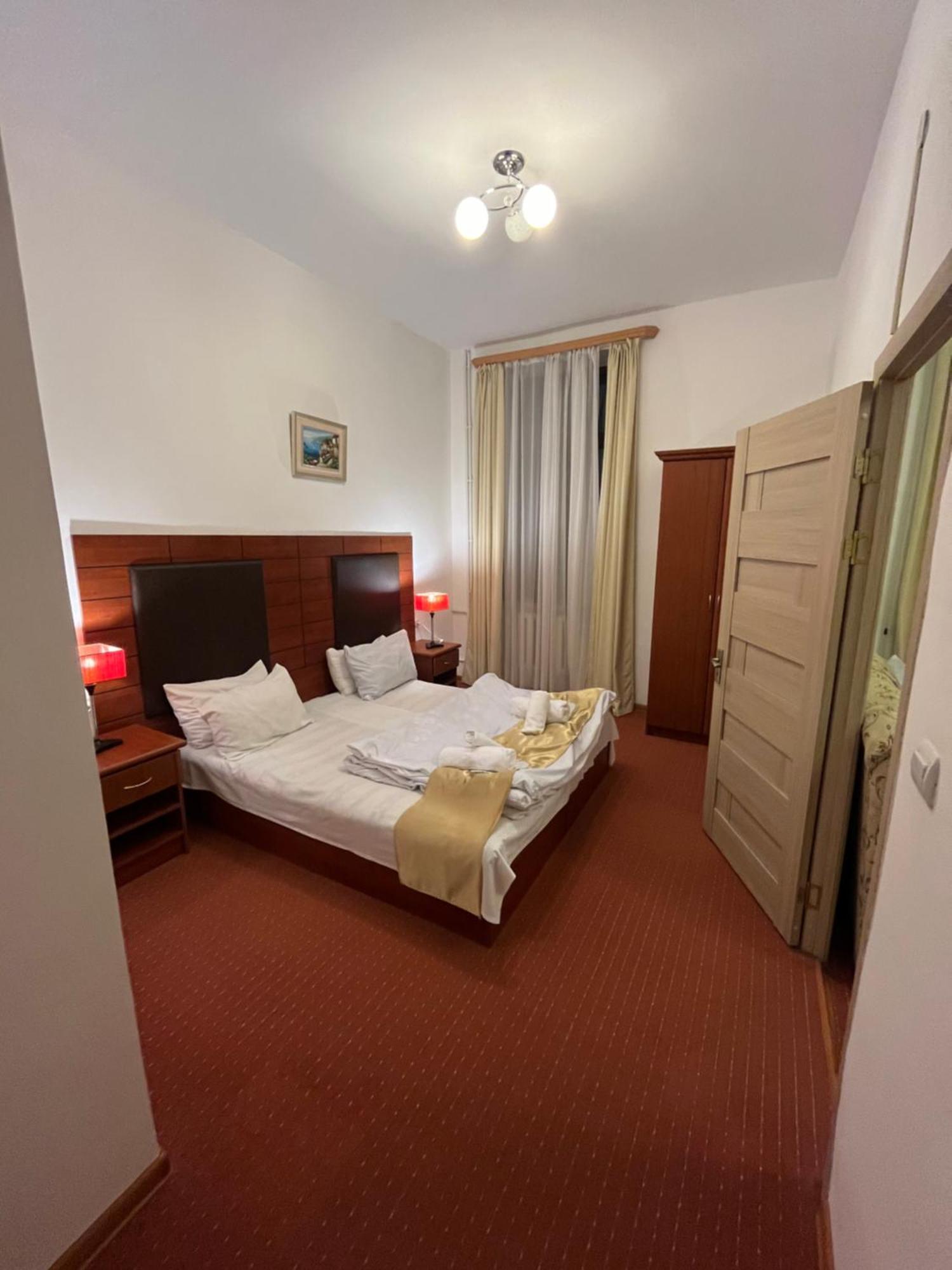 Diligence Hotel & Restaurant Dilijan Bagian luar foto