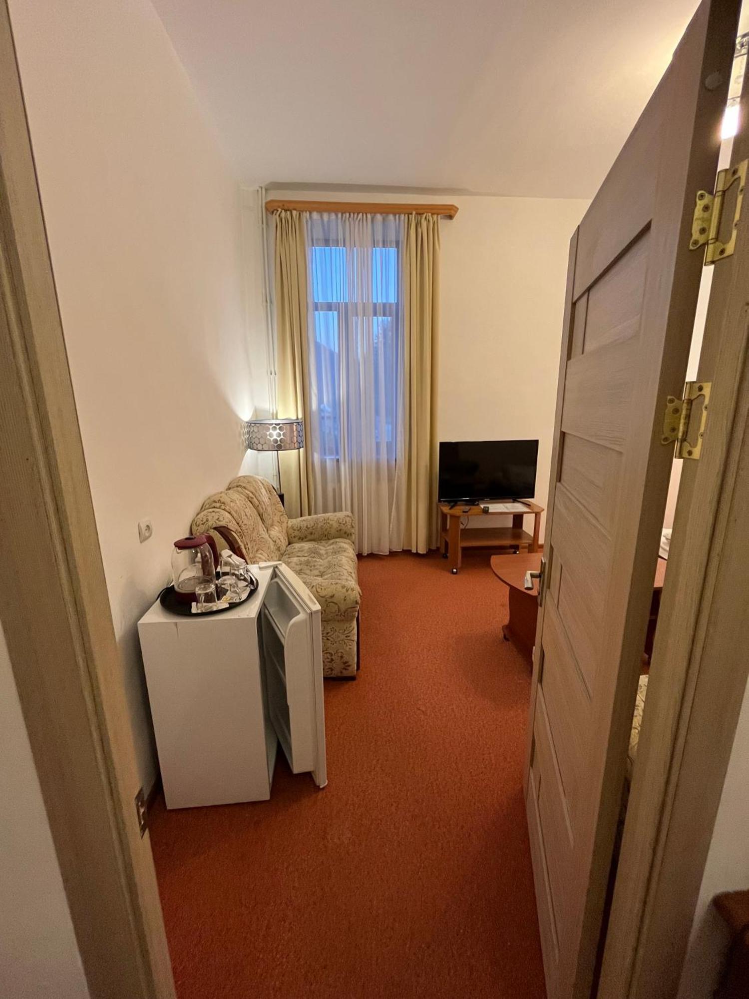 Diligence Hotel & Restaurant Dilijan Bagian luar foto